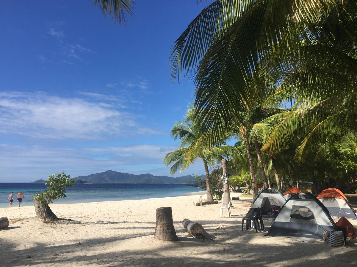 Fat Monkey Hostel Coron Exterior photo